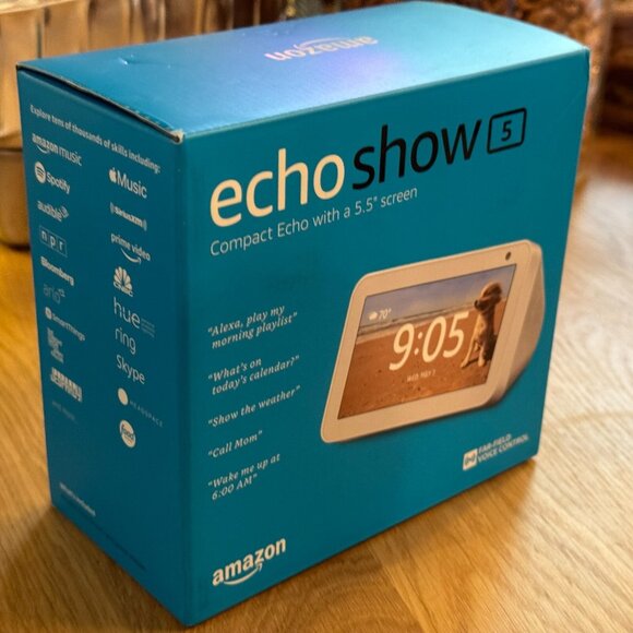 Amazon Echo Show 5 Touchscreen Compact Smart Display w/Alexa, Sandstone, 1st Gen - Picture 6 of 12